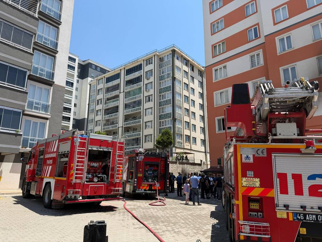 Kahreden olay! Yangında 3 engelli kardeş yaşamını yitirdi 3